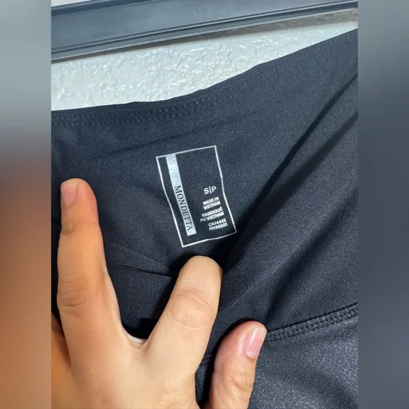 Bundle of Small Workout Leggings - Picture 14 of 14